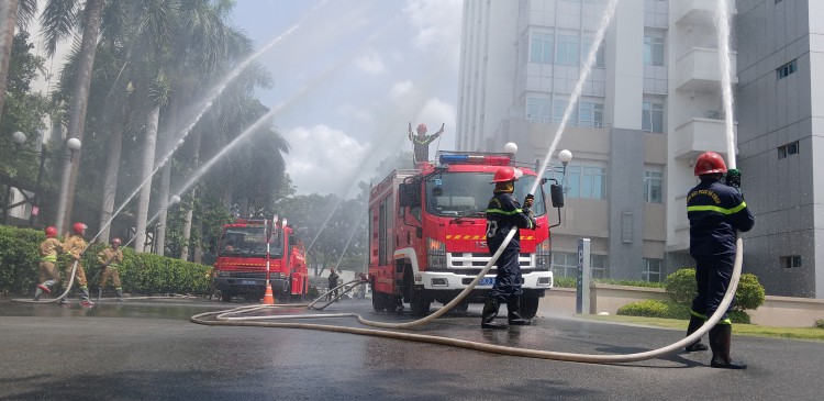 Phú Mỹ Hưng diễn tập định kỳ phòng cháy chữa cháy & cứu hộ cứu nạn