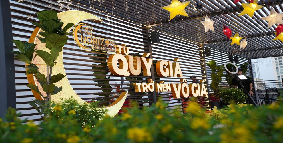 Cộng đồng Hồ Bán Nguyệt chào đón chủ nhân Phu My Hung The Horizon về nhà mới